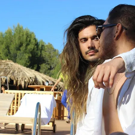 Готель Colors Benidorm - Lgtbi 4*